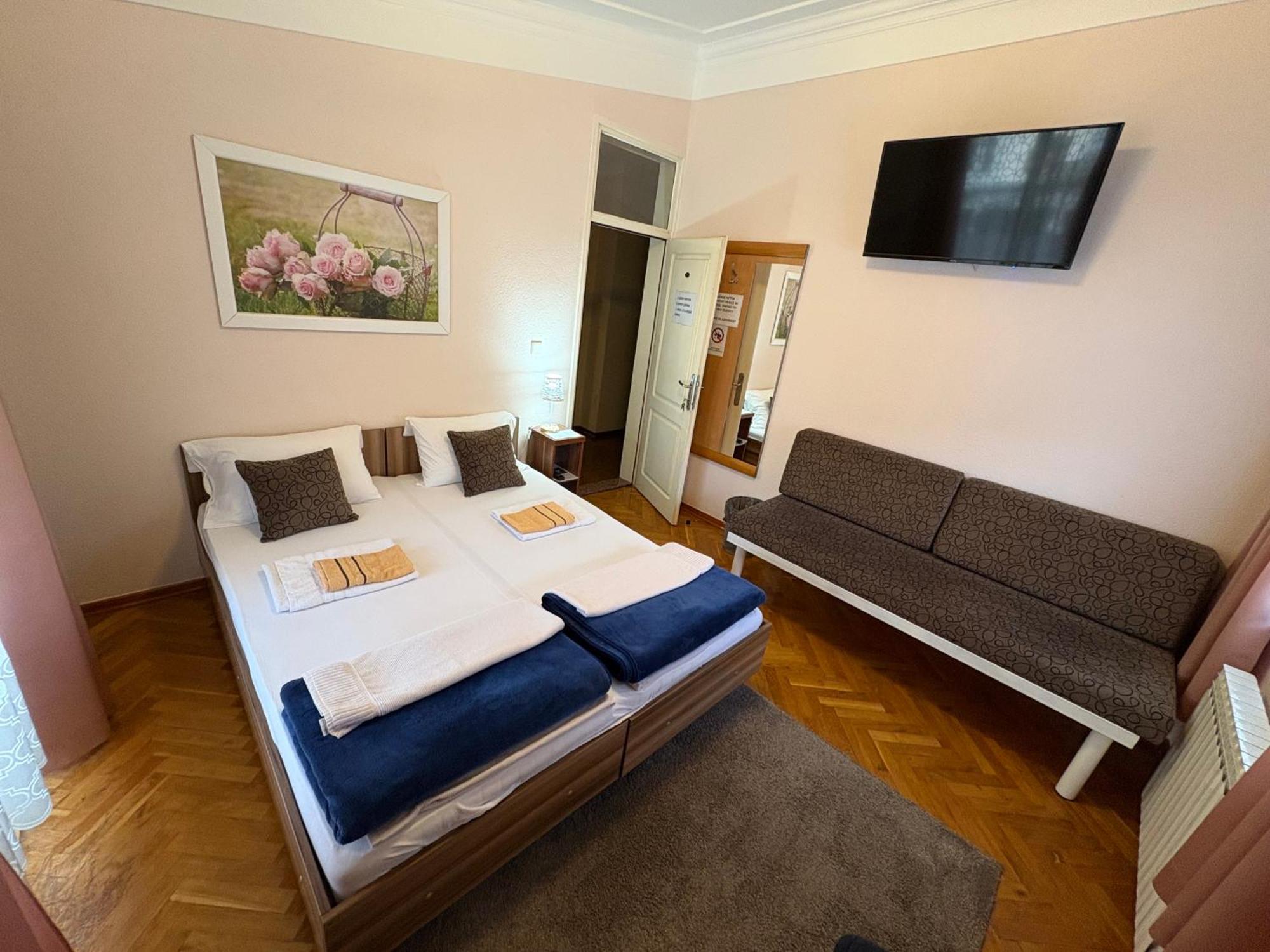 Hostel Dino โมสตาร์ ภายนอก รูปภาพ